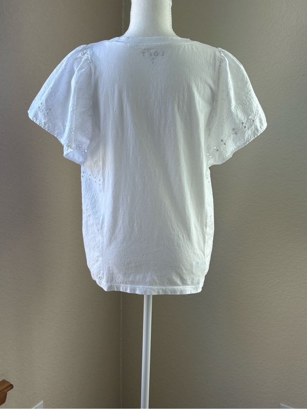 LOFT Women's White Tee with Embroidered Detail, Size M - Picture 3 of 7